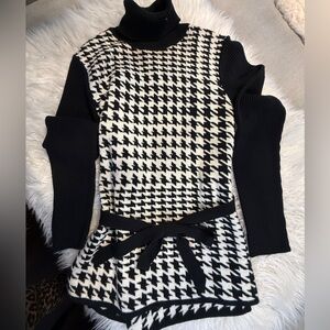 Nina Leonard Black and White Houndstooth Turtleneck Sweater